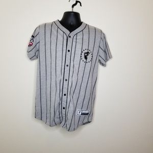 Famous stars and straps Button up